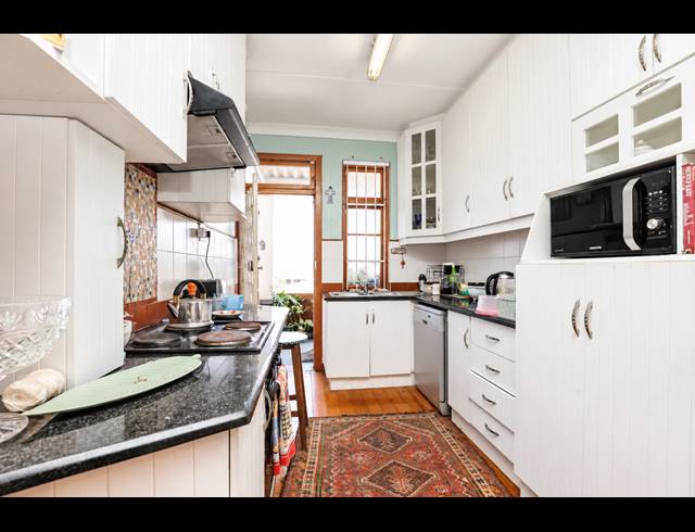 3 BEDROOM APARTMENT FOR SALE IN GLENWOOD
